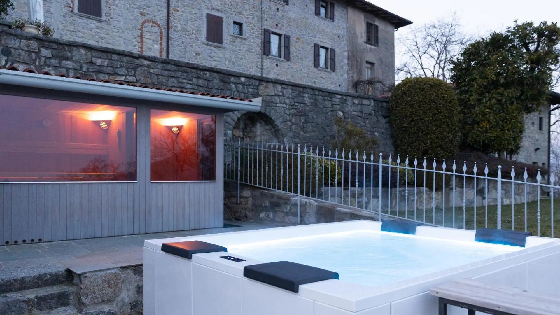 Ca' Baetti L'Antica Corte Roncola Country house