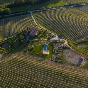 https://follonico-4-suite-bb.it-tuscanyhotel.com